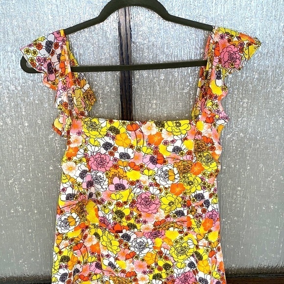 BCBG 60’s print flutter sleeve dress size large. Square neckline. NWT - Picture 2 of 9